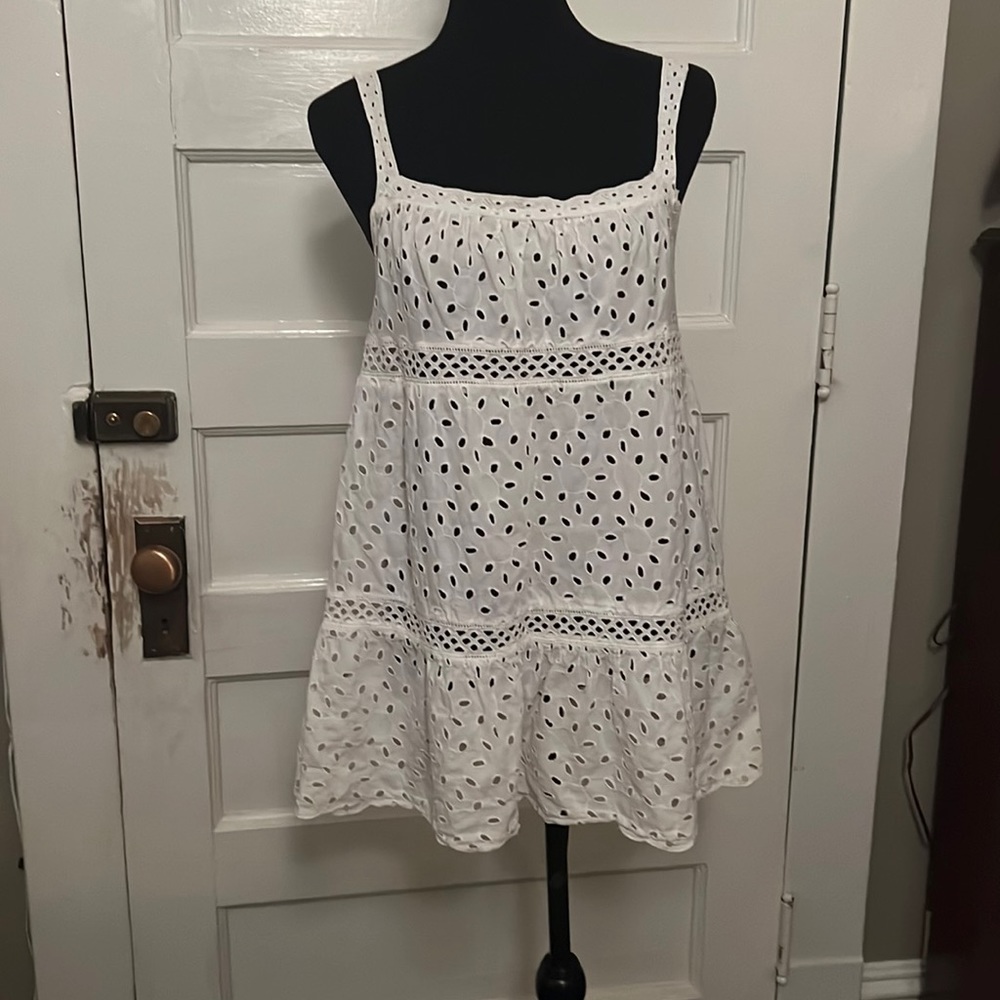 American Eagle Eyelet Flowy Tunic Tank; Size Small